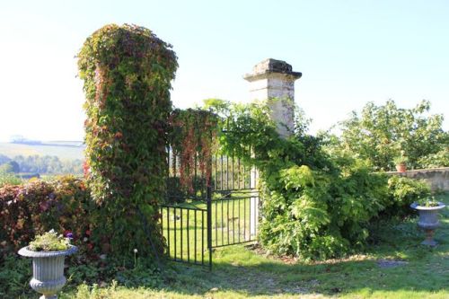 Location de vacances Les sarments de Sauvage pour 8 personnes avec piscine