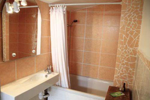 Location de vacances Les sarments de Sauvage pour 8 personnes avec piscine